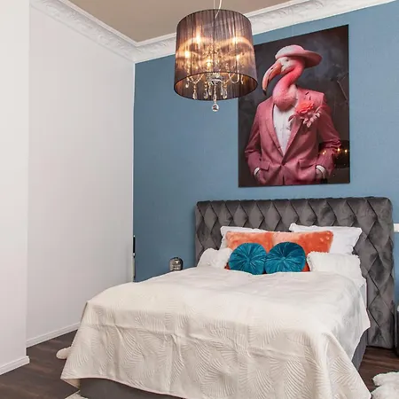 Nidusrooms Moderne Barock Apartment